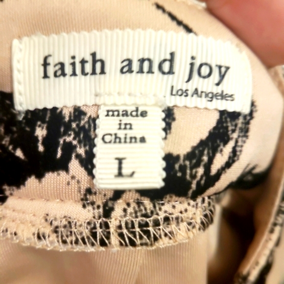 Faith and Joy Pleated Floral Full Skirt - Picture 4 of 5